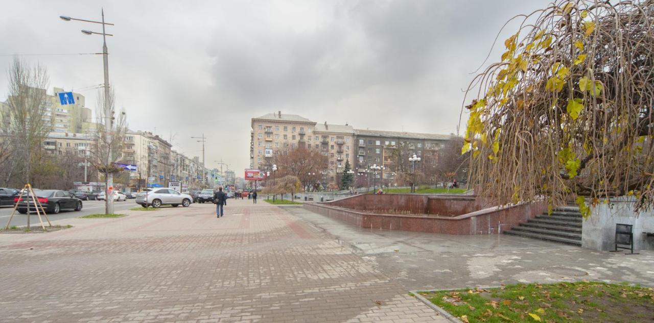 Квартира По Улице Большая Васильковская, 129 キエフ エクステリア 写真